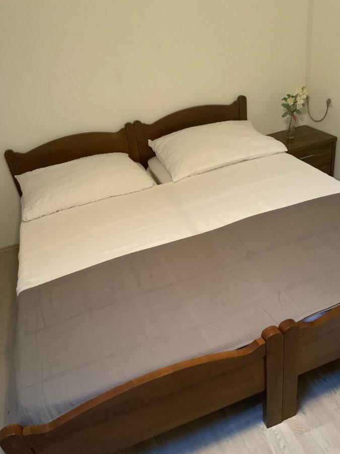 Apartman Lili Zaton  Eksteriør billede