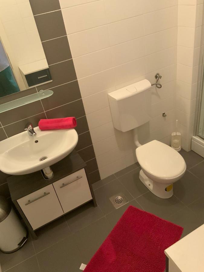 Apartman Lili Zaton  Eksteriør billede
