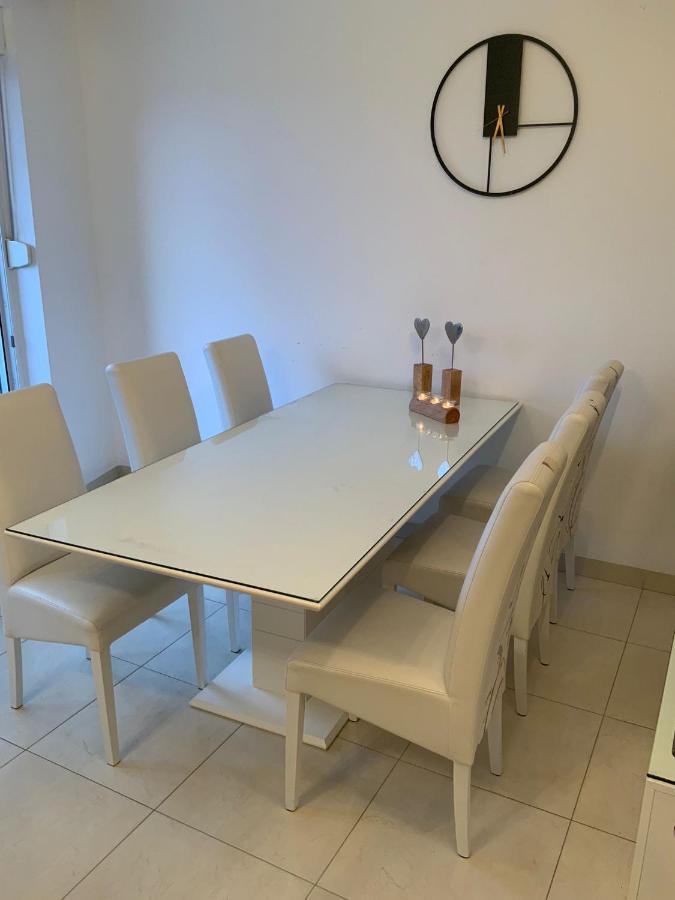 Apartman Lili Zaton  Eksteriør billede